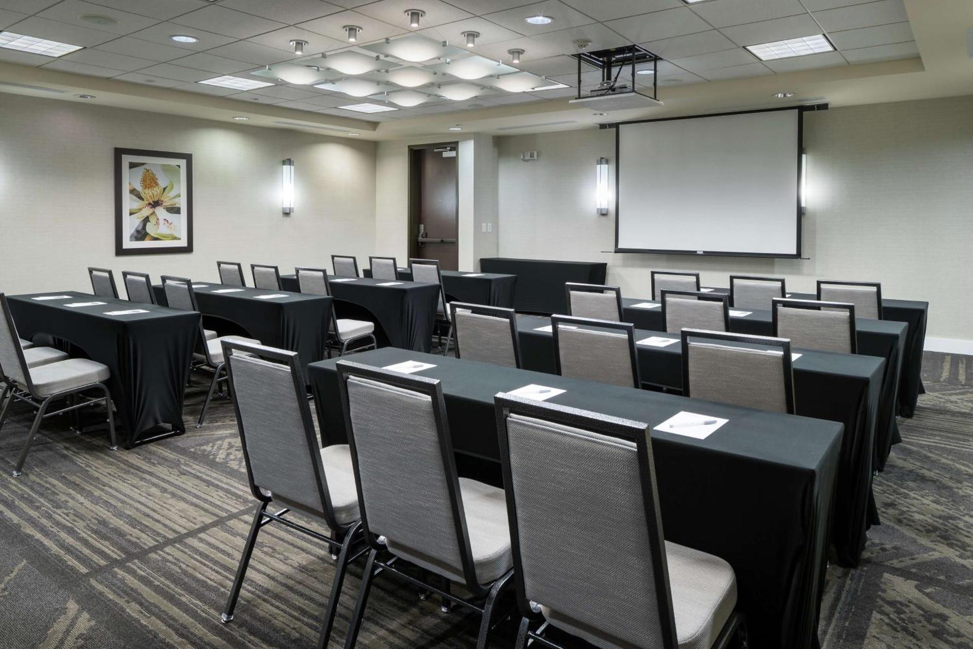 Hilton Garden Dfw North Hotel
